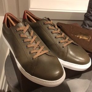 Robert Talbott Brand New sneakers
